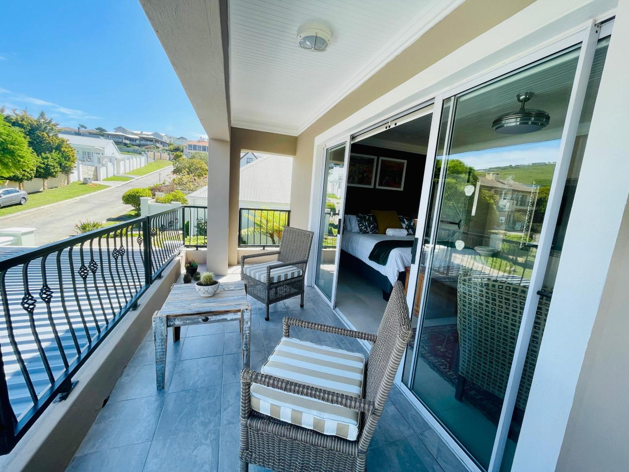Calm Waters Guesthouse Plettenberg Bay Room photo