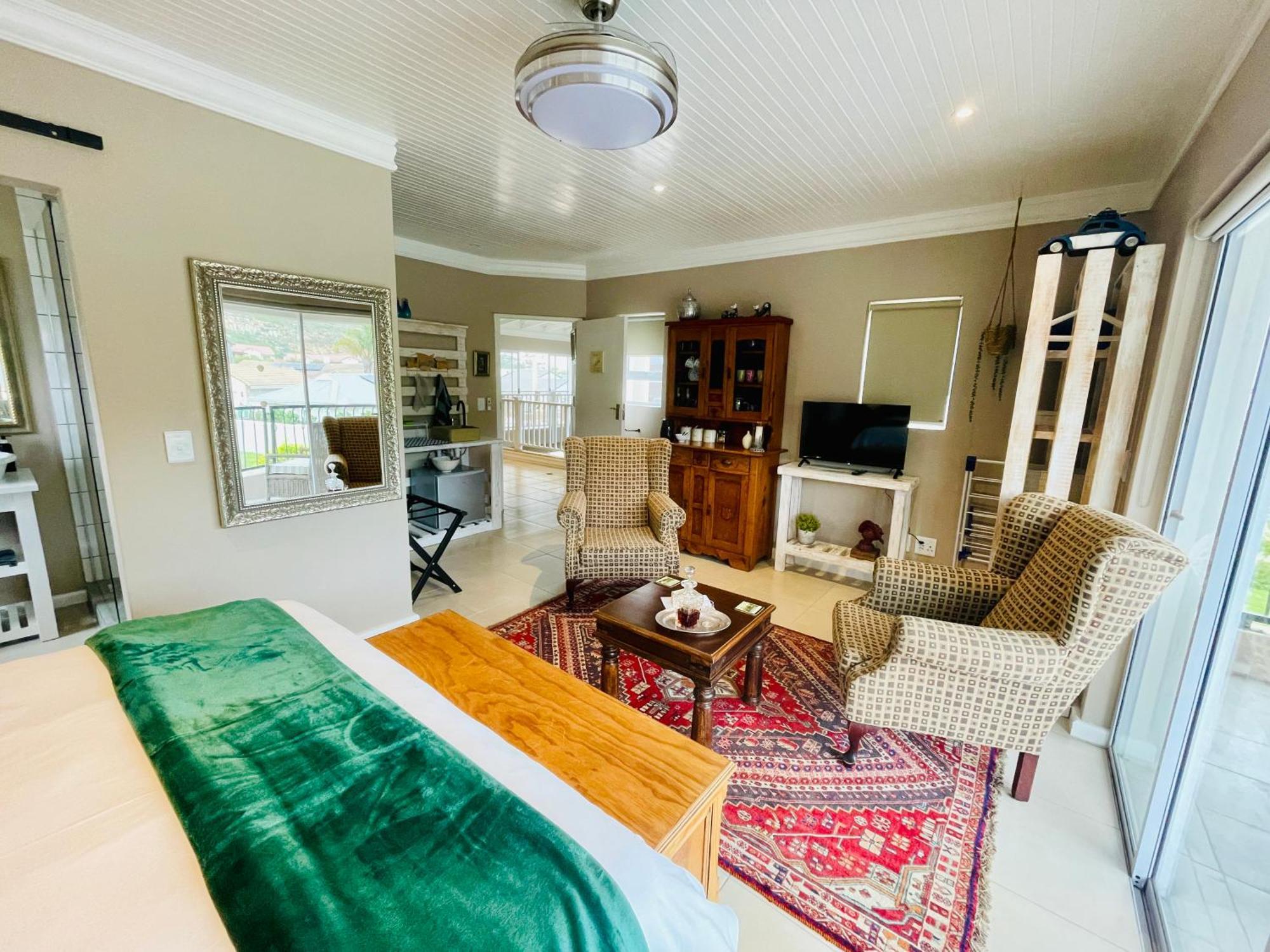 Calm Waters Guesthouse Plettenberg Bay Room photo
