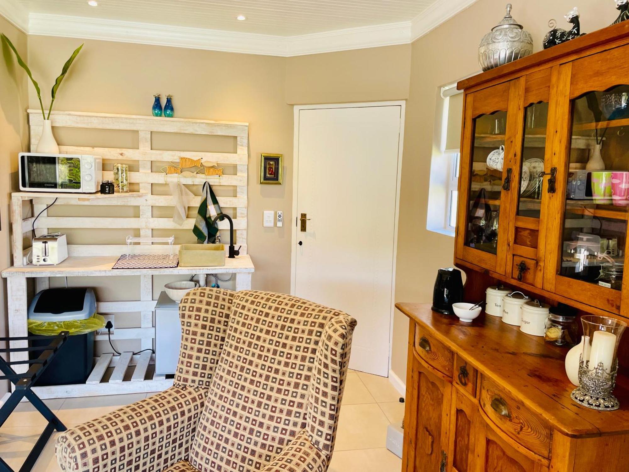 Calm Waters Guesthouse Plettenberg Bay Room photo
