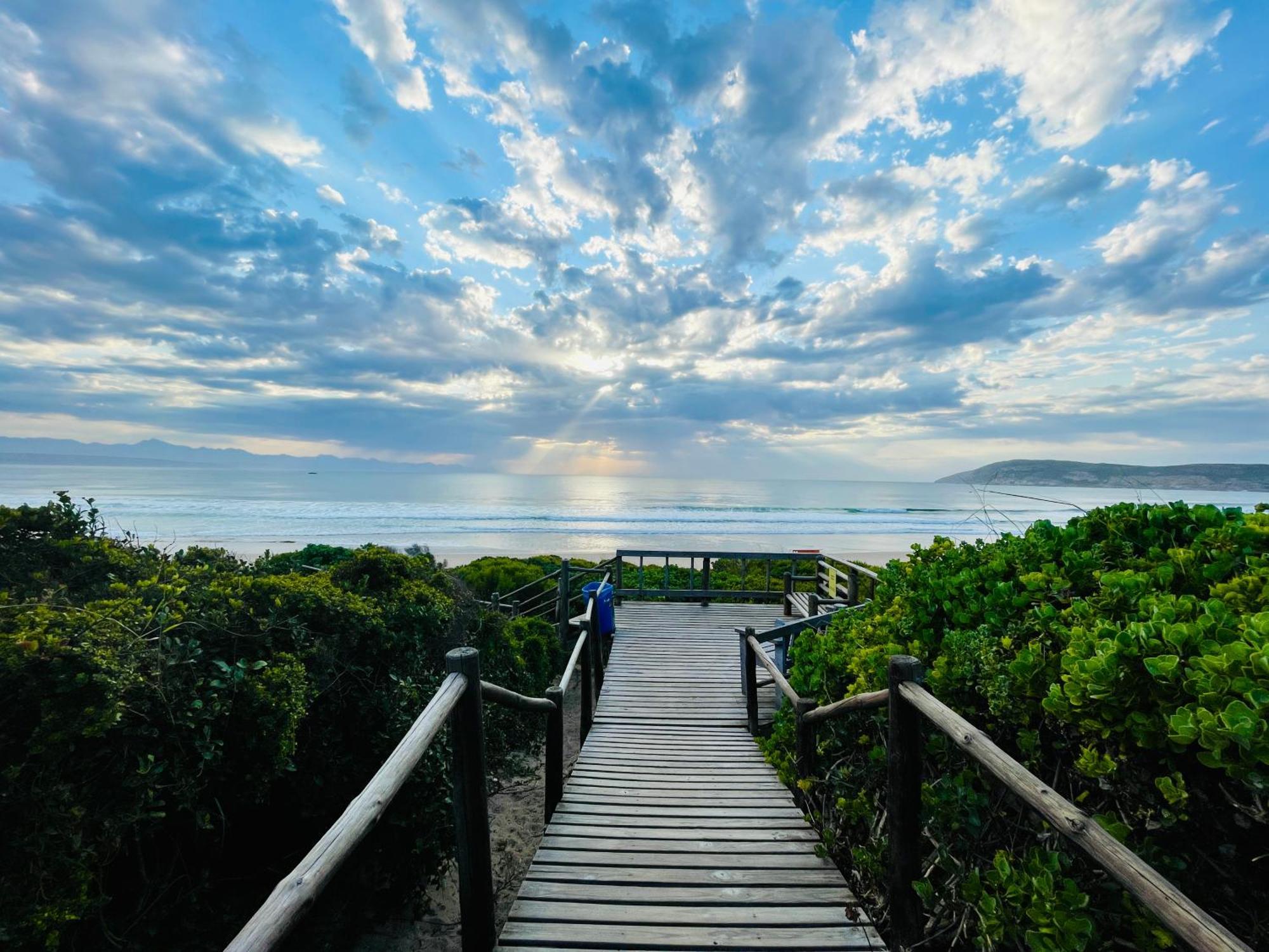 Calm Waters Guesthouse Plettenberg Bay Exterior photo