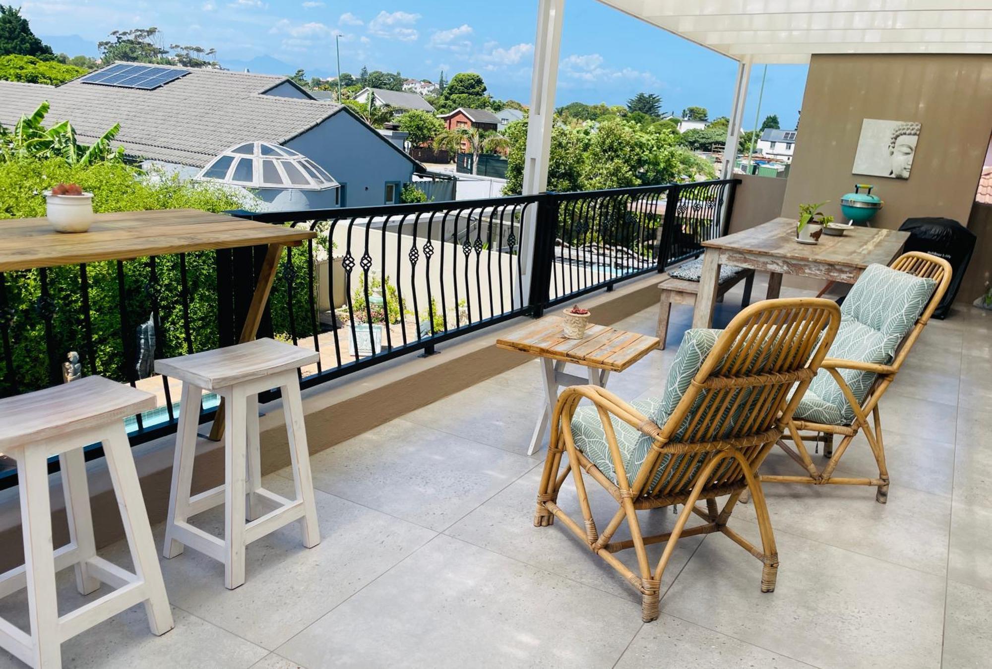 Calm Waters Guesthouse Plettenberg Bay Exterior photo